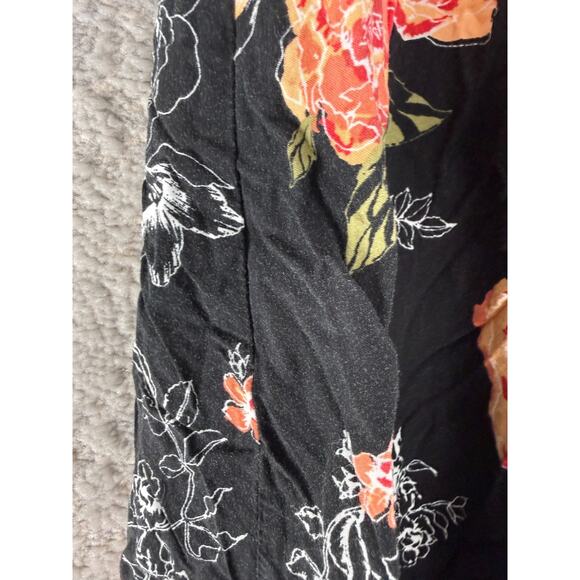 Torrid Plus Size 1X Dark Floral Print Casual Mini A Line Skirt Pull On - Picture 2 of 8